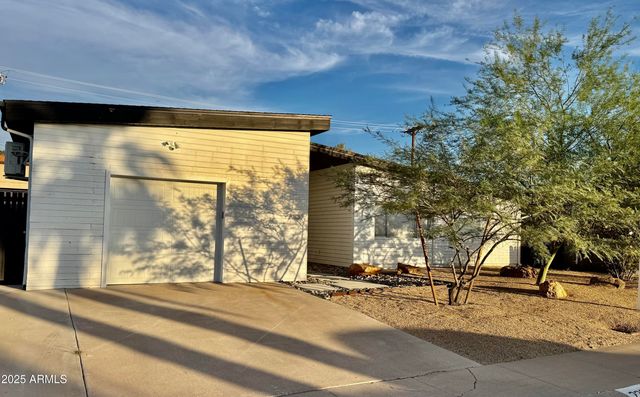 2307 N 51ST Place, Phoenix, AZ 85008