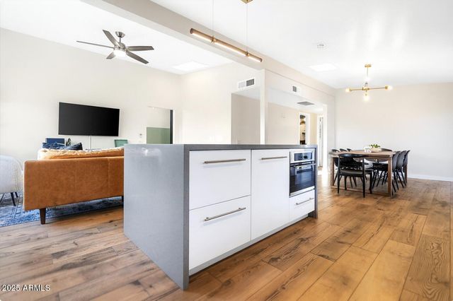 2307 N 51ST Place, Phoenix, AZ 85008