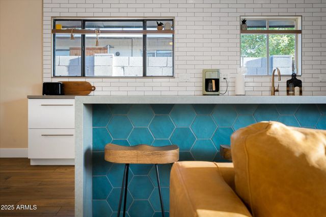 2307 N 51ST Place, Phoenix, AZ 85008