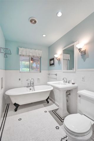 1626 Tyler St, Hollywood, FL 33020