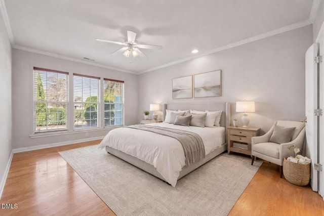 727 Hornchurch Loop, Cary, NC 27519