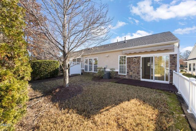 727 Hornchurch Loop, Cary, NC 27519