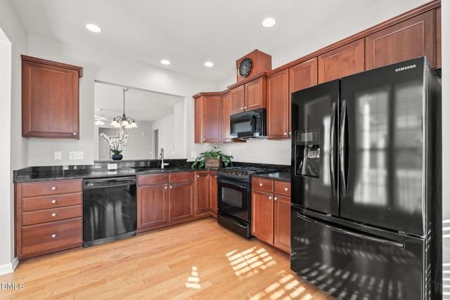 727 Hornchurch Loop, Cary, NC 27519