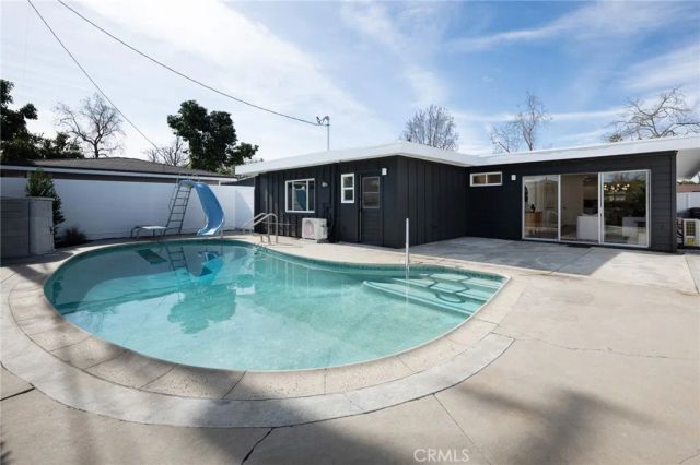 2024 Shipway Avenue, Long Beach, CA 90815