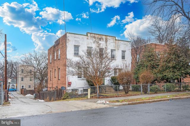 4208 FOOTE ST NE, Washington, DC 20019