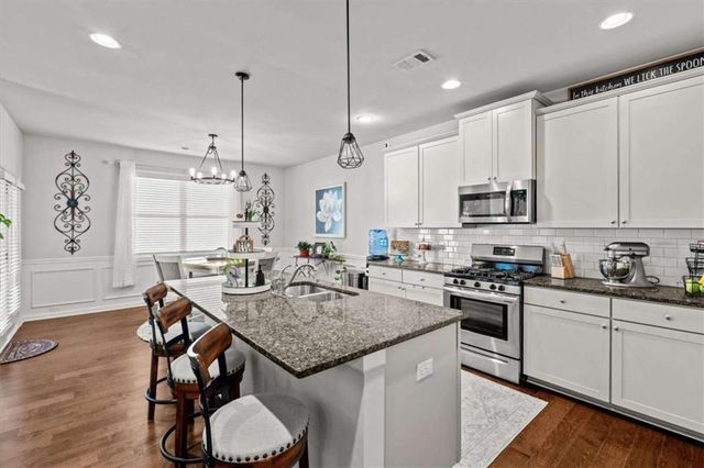 2028 Creekhead Drive, Villa Rica, GA 30180