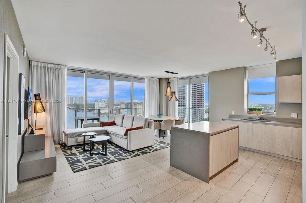 4010 S Ocean Dr R908, Hollywood, FL 33019