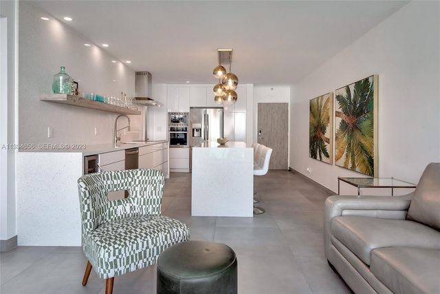 4001 S Ocean Drive 14H, Hollywood, FL 33019