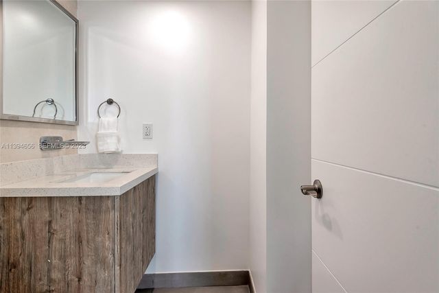 4001 S Ocean Drive 14H, Hollywood, FL 33019