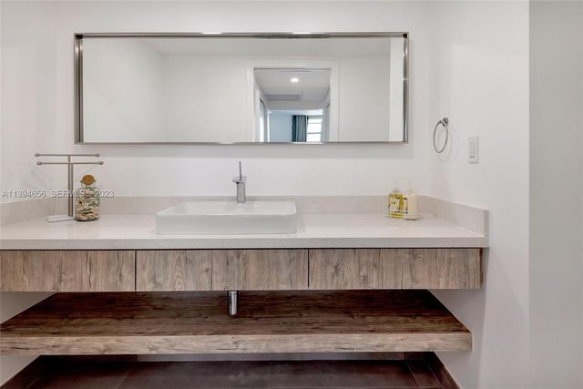 4001 S Ocean Drive 14H, Hollywood, FL 33019