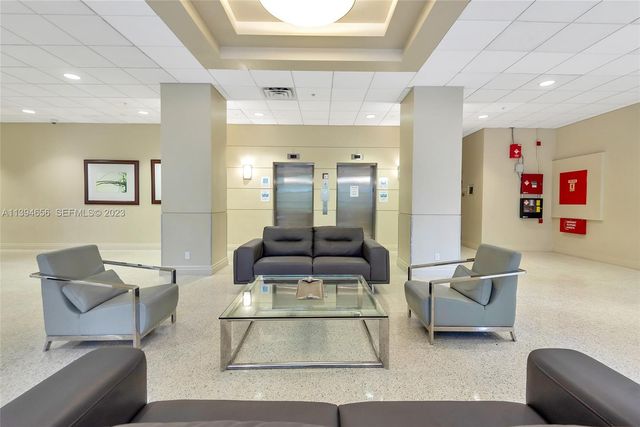 4001 S Ocean Drive 14H, Hollywood, FL 33019