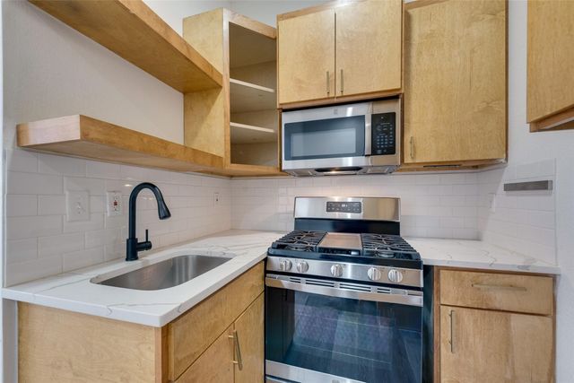 506 N Lancaster Avenue 506A, Dallas, TX 75203