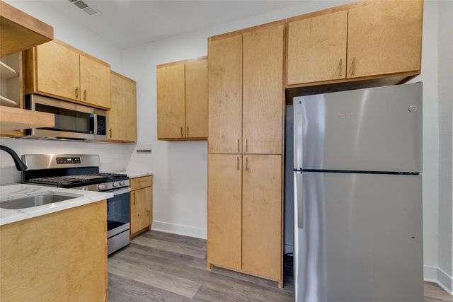 506 N Lancaster Avenue 506A, Dallas, TX 75203