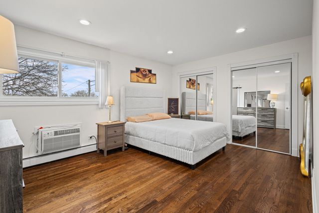 9460 Dee Road 2H, Des Plaines, IL 60016