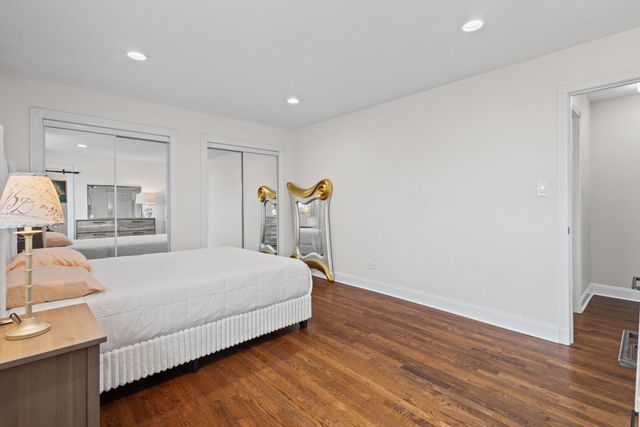 9460 Dee Road 2H, Des Plaines, IL 60016