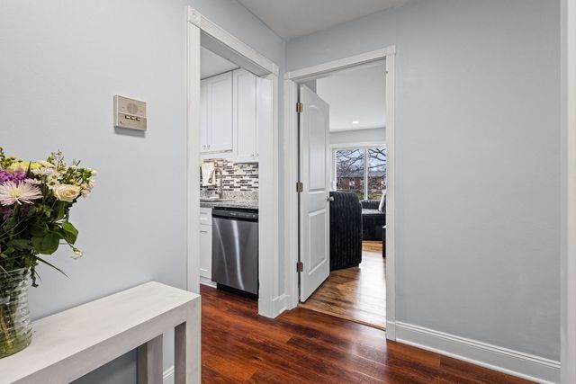 9460 Dee Road 2H, Des Plaines, IL 60016