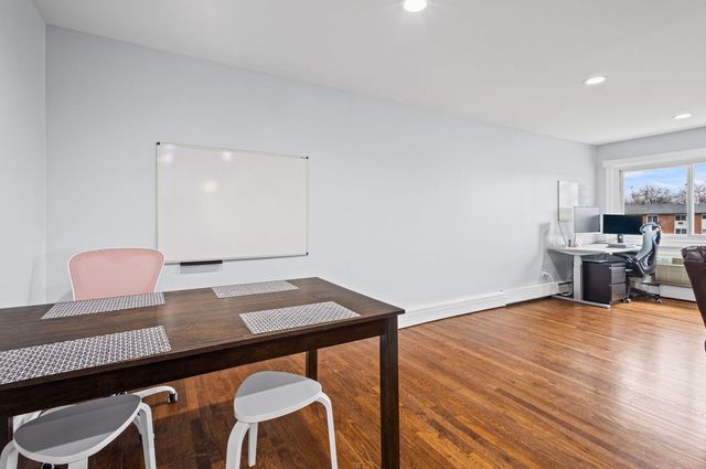 9460 Dee Road 2H, Des Plaines, IL 60016