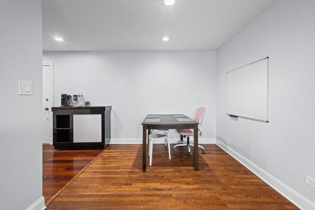 9460 Dee Road 2H, Des Plaines, IL 60016