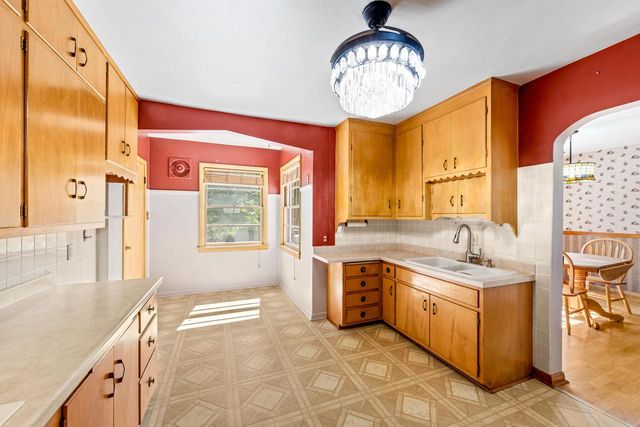 1972 S 90th STREET, West Allis, WI 53227