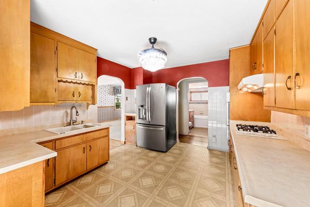 1972 S 90th STREET, West Allis, WI 53227