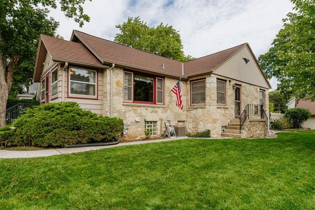 1972 S 90th STREET, West Allis, WI 53227