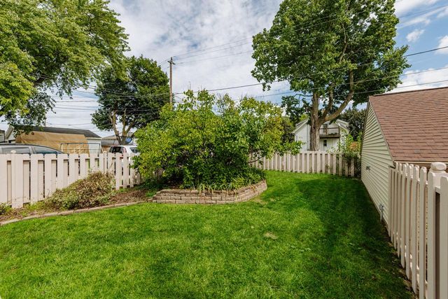 1972 S 90th STREET, West Allis, WI 53227