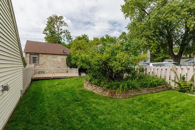 1972 S 90th STREET, West Allis, WI 53227