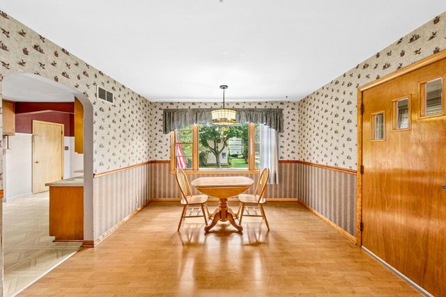 1972 S 90th STREET, West Allis, WI 53227
