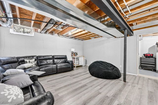 20719 Ashford Drive, Macomb Twp, MI 48044