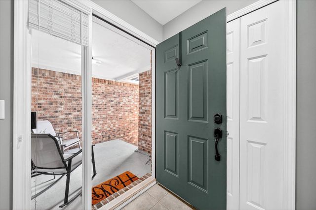 20719 Ashford Drive, Macomb Twp, MI 48044