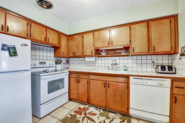 1119 DREW STREET, Clearwater, FL 33755