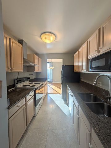 70 W HURON Street 503, Chicago, IL 60654