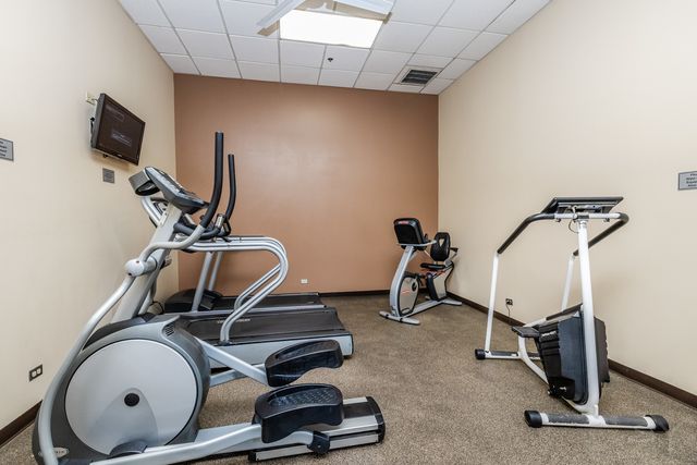 70 W HURON Street 503, Chicago, IL 60654