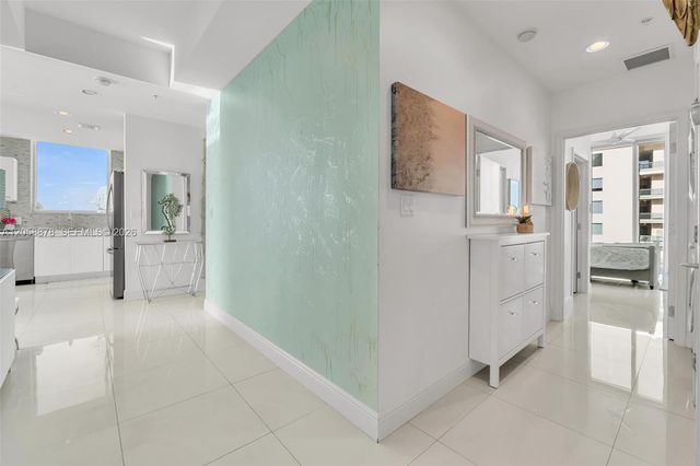 7930 East Dr 1408, North Bay Village, FL 33141