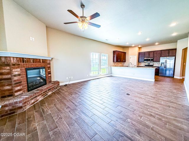 815 Delaney Drive, Carl Junction, MO 64834