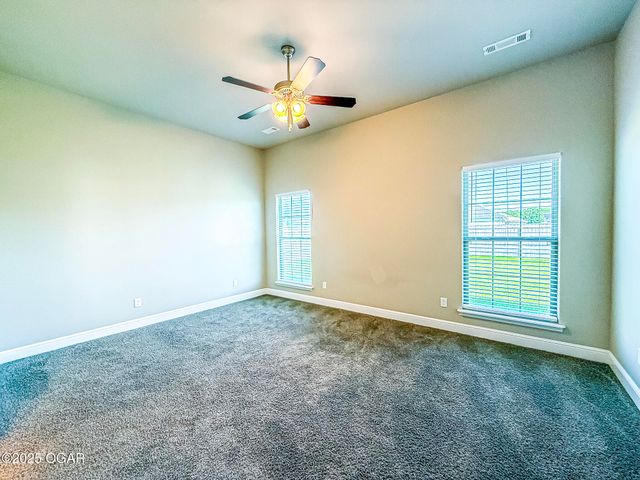 815 Delaney Drive, Carl Junction, MO 64834