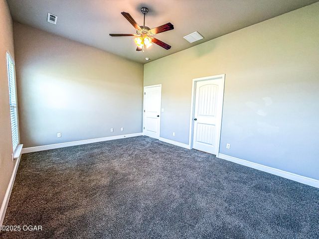 815 Delaney Drive, Carl Junction, MO 64834