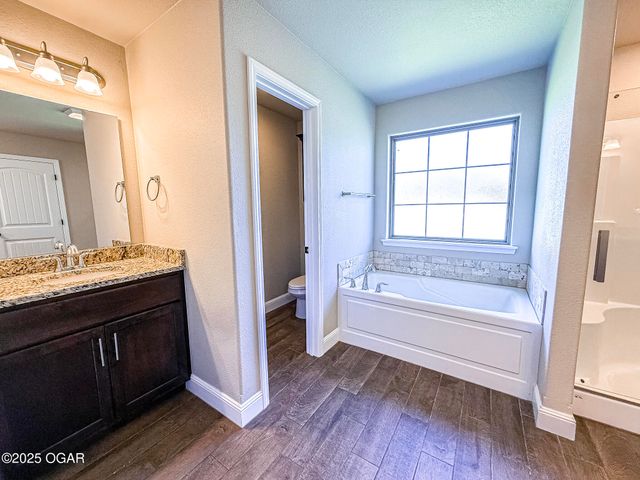 815 Delaney Drive, Carl Junction, MO 64834