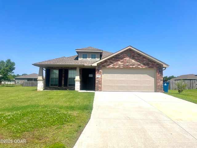 815 Delaney Drive, Carl Junction, MO 64834