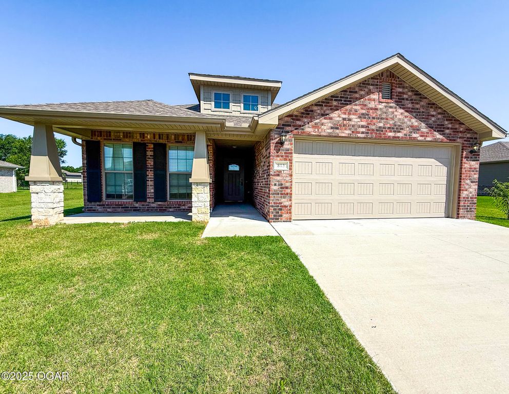 815 Delaney Drive, Carl Junction, MO 64834