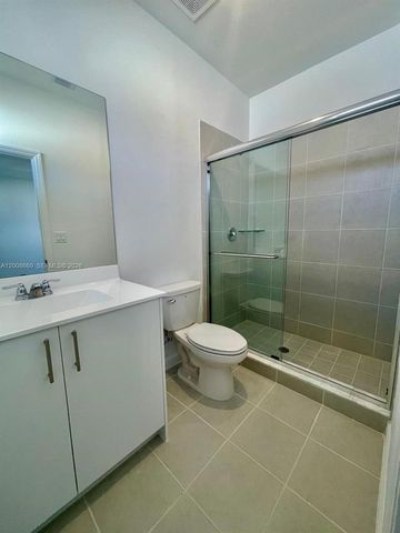 2882 SE 26th Terrace, Homestead, FL 33035