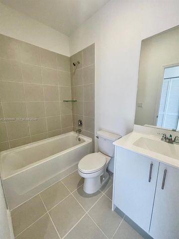 2882 SE 26th Terrace, Homestead, FL 33035