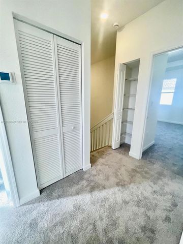 2882 SE 26th Terrace, Homestead, FL 33035