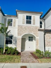 2882 SE 26th Terrace, Homestead, FL 33035