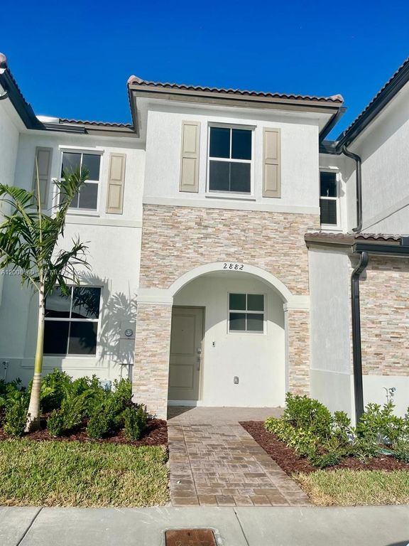 2882 SE 26th Terrace, Homestead, FL 33035