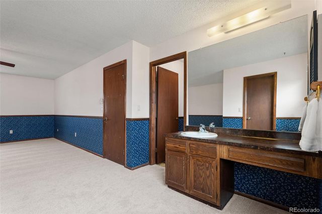 2021 S Richfield Street, Aurora, CO 80013