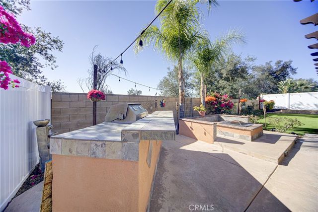 32185 Bandelier, Winchester, CA 92596