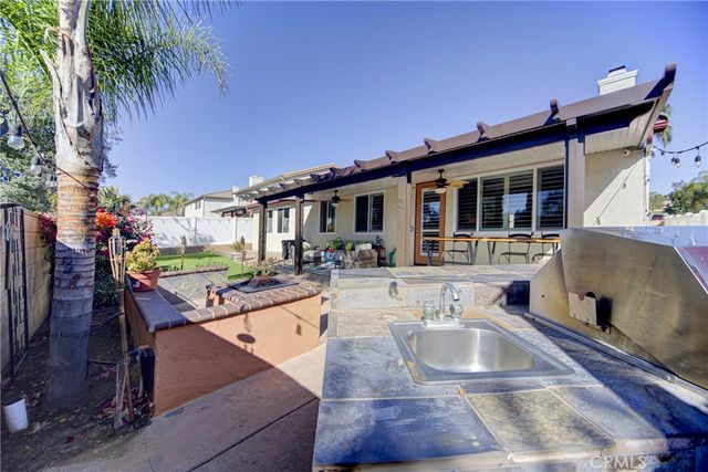 32185 Bandelier, Winchester, CA 92596