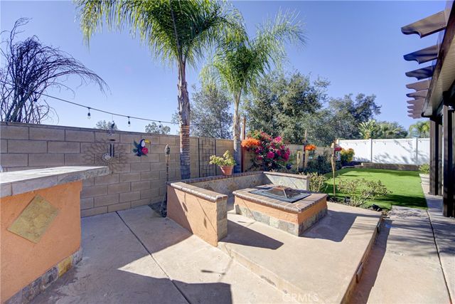 32185 Bandelier, Winchester, CA 92596