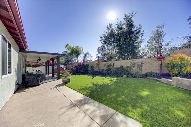 32185 Bandelier, Winchester, CA 92596